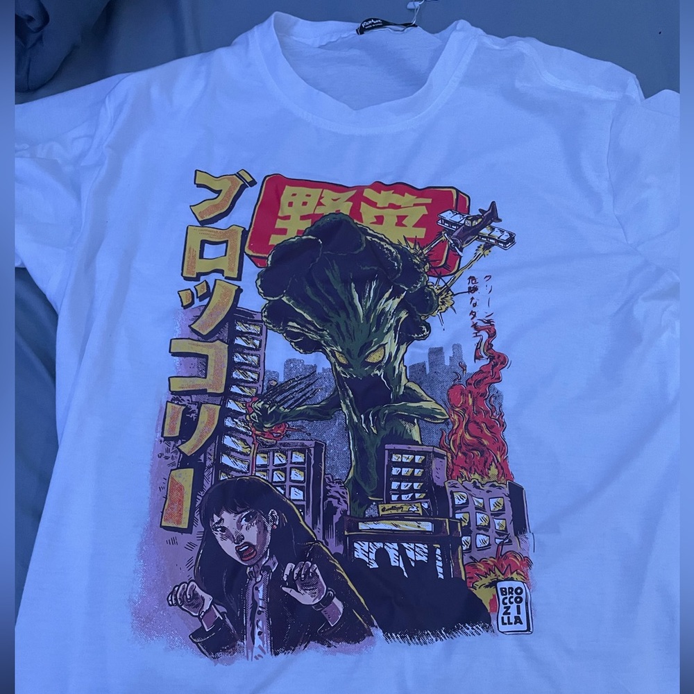 Romwe Graphic T-Shirt White Size Small Big Fit